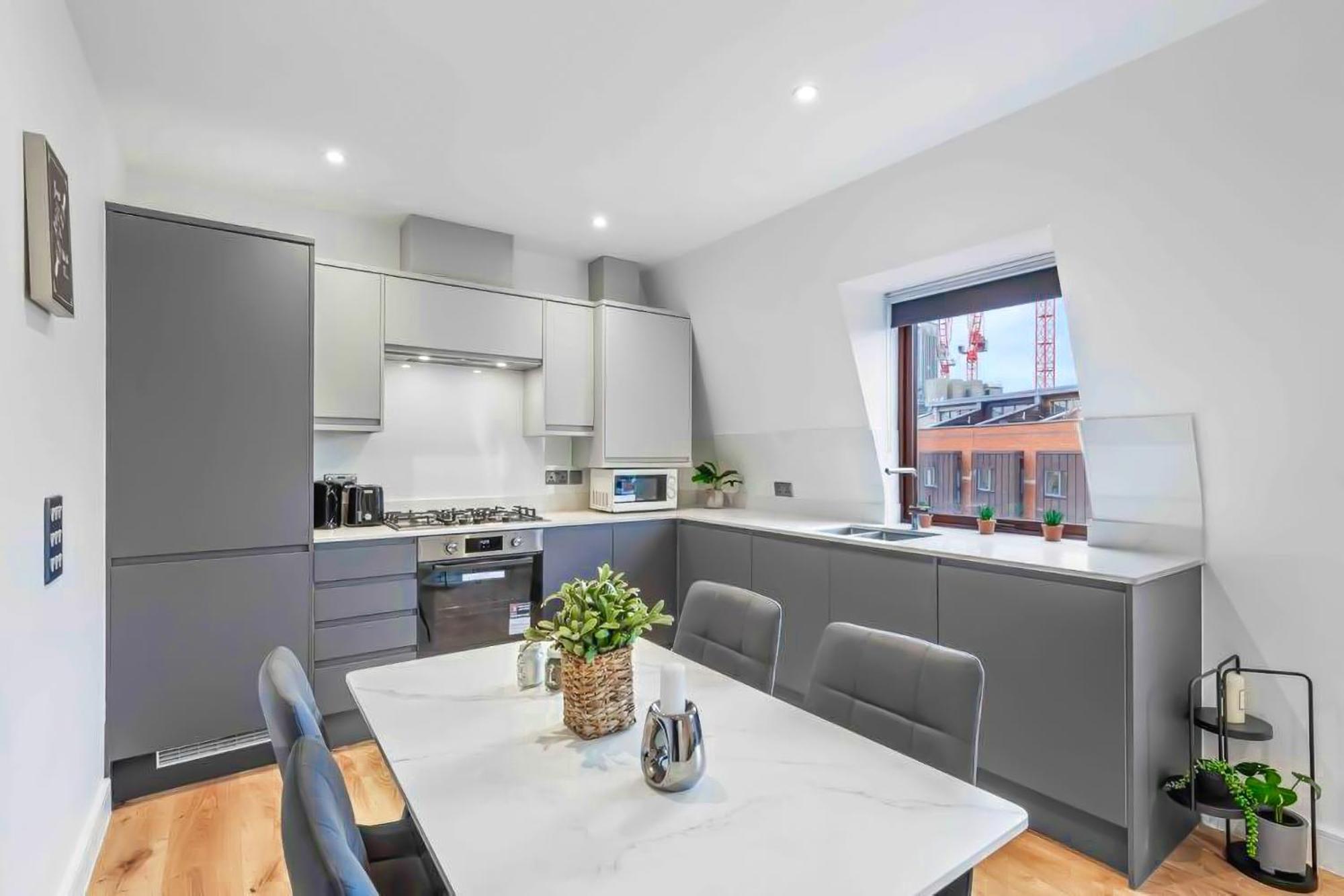 Serviced Apt In Central Lr3 Apartament