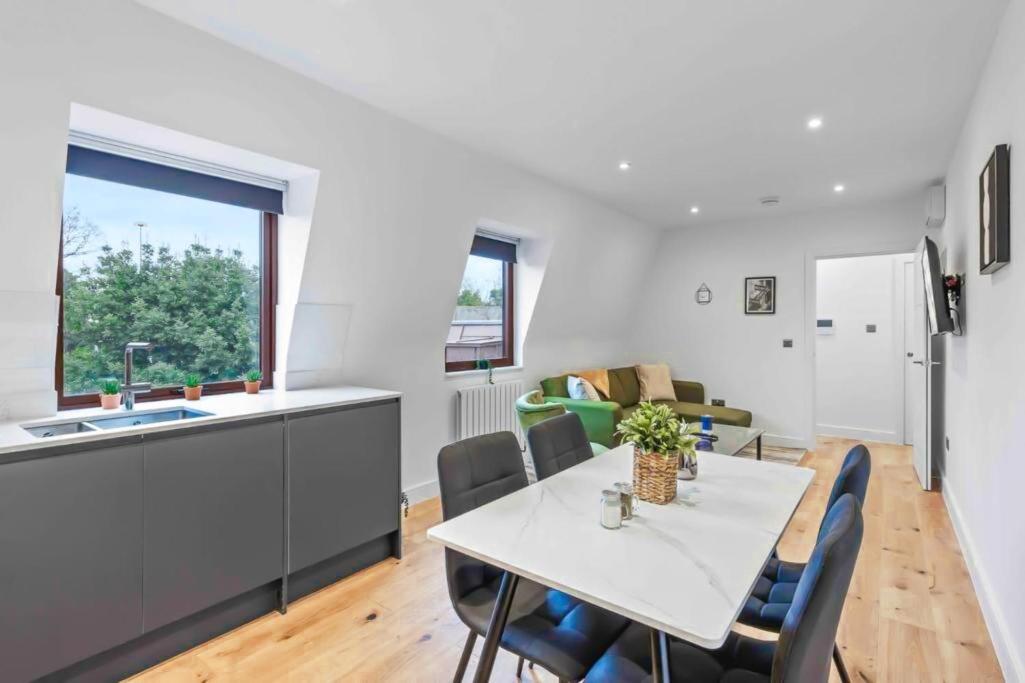 Apartament Serviced Apt In Central Lr3 *